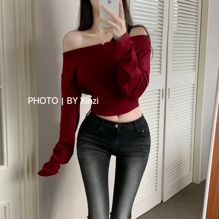 纯欲风一字肩露肩长袖T恤