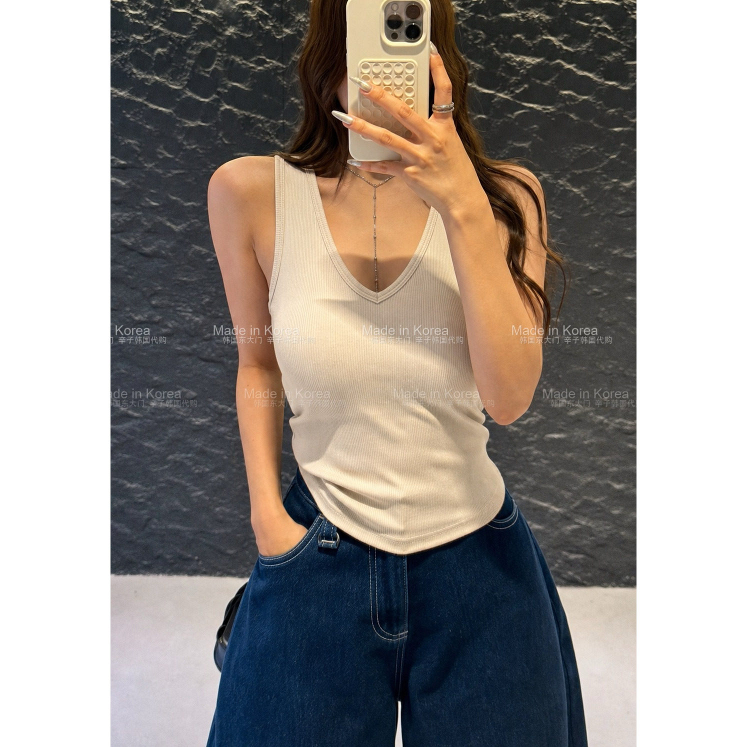 夏季纯欲辣妹V领修身打底背心