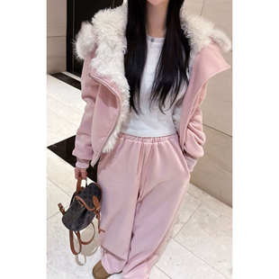 辛子韩国代购粉色连帽运动风套装女秋冬毛绒两件套减龄温柔气质
