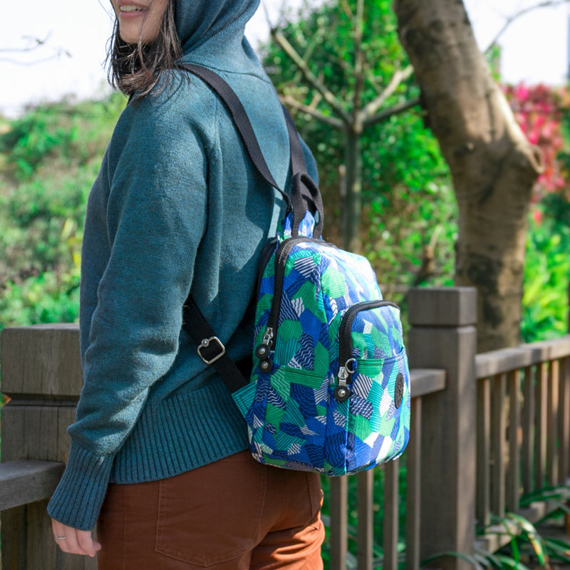 斯迈琳410双肩包背包女书包多彩百合花休闲印花防水帆布ipad校园