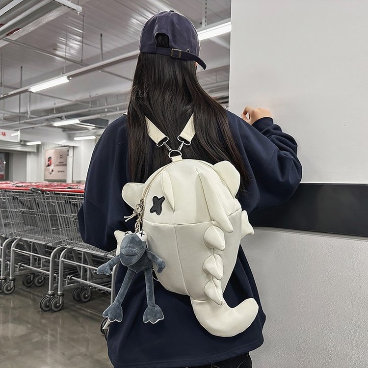 鲨鱼背包男款潮牌小众设计个性丑萌创意双肩包男大学生搞怪书包女