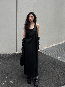 Elsissi爱姐家高级感别致上衣女韩版宽松遮肉PU皮背心连衣裙22161