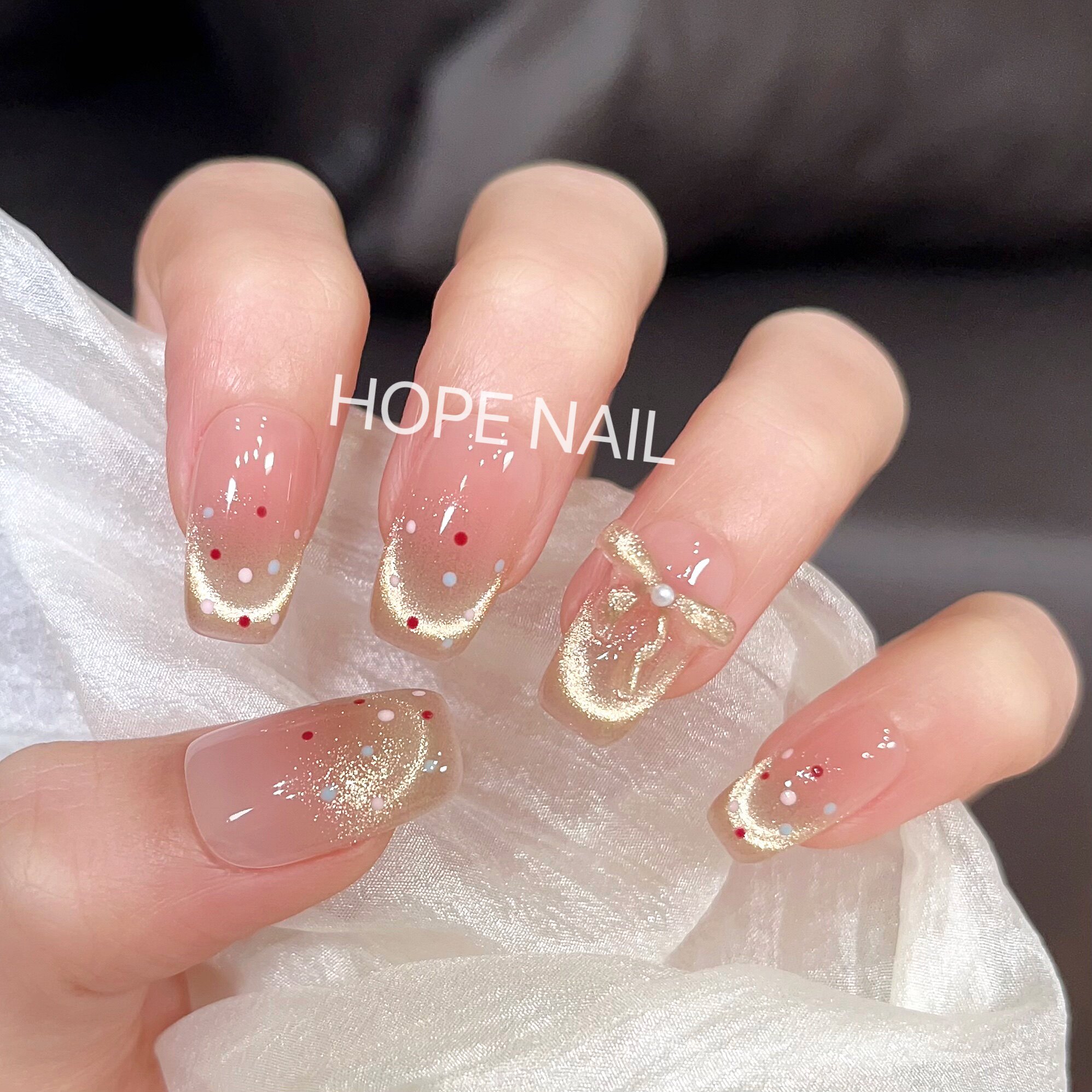 【落日情书】冰透法式波点蝴蝶结猫眼手工穿戴甲高级感显白美甲贴,彩妆/香水/美妆工具,穿戴甲/甲片,淘宝优惠券,粉丝福利购,淘宝优惠卷