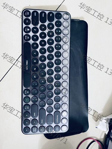 议价 米物MIIIW 键盘，双模，包好用！实物拍摄，一擦很干净的！