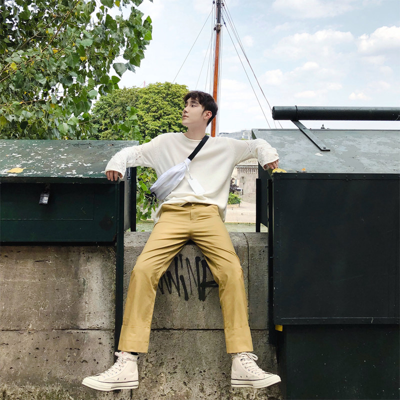 @威廉威 卡其色绣花嘻哈休闲裤修身显高长裤韩版潮流直筒裤男在类目 男装, 休闲裤中 - 来自Buy2taobao.com提供专业的淘宝代购服务