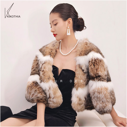 咔咔皮草 优雅丽人 高级感名媛范 天然原皮原色 进口美国皮草披肩