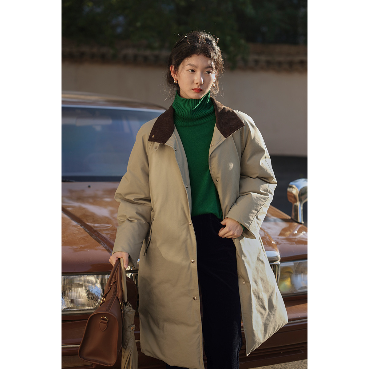 加厚90白鸭绒风衣式羽绒服2025冬季新款复古撞色领外套