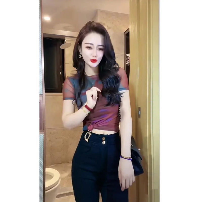 时尚晕染百搭修身网纱T恤