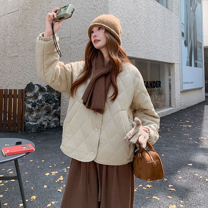 卡其色菱形格棉服外套女2025冬季新款时尚保暖小众设计感棉袄上衣
