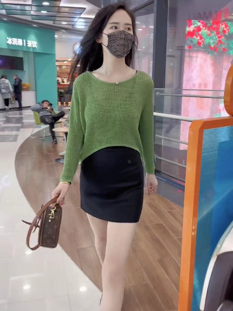 圆领镂空针织衫女2023春季