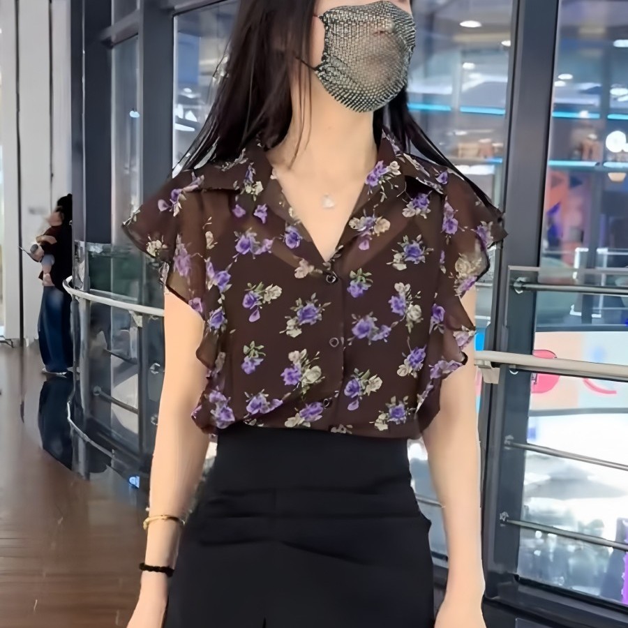 时尚减龄短袖碎花衬衫女