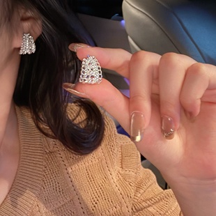 优雅镶锆蕾丝边珍珠耳环女复古轻奢高级感气质大气精致耳饰 法式