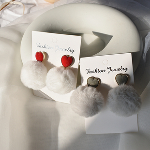 红色爱心日韩时尚秋冬款可爱大方夸张毛绒球耳环耳坠无耳洞耳夹女