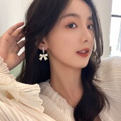 法式 潮耳饰轻奢小众气质耳环耳夹 白色蝴蝶结珍珠耳钉女2024年新款
