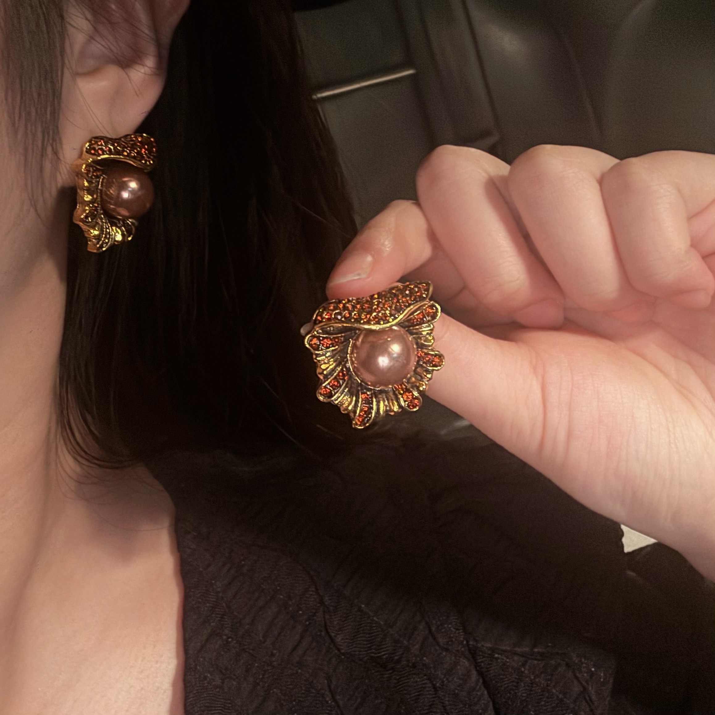 辛芷蕾同款复古宫廷耳钉香槟珍珠高级感中古耳环小众独特做旧耳饰