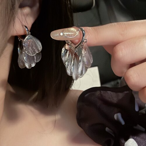 法式镂空花瓣流苏耳环女轻奢小众高级感耳钉独特设计爆款耳饰耳扣