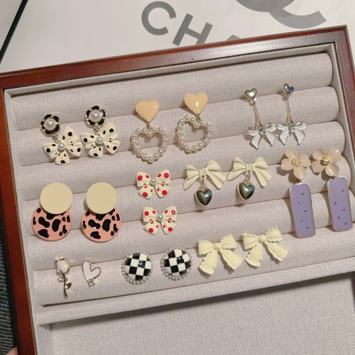 1元耳饰捡漏清仓~耳钉耳环女轻奢高级感气质耳饰小众独特耳夹项链