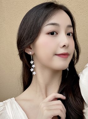 显脸瘦小花长款时尚风耳坠
