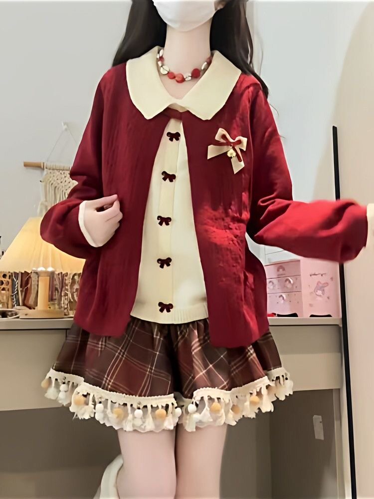 日系甜美学院风穿搭圣诞新年氛围红色娃娃领毛衣搭配格子半身短裙