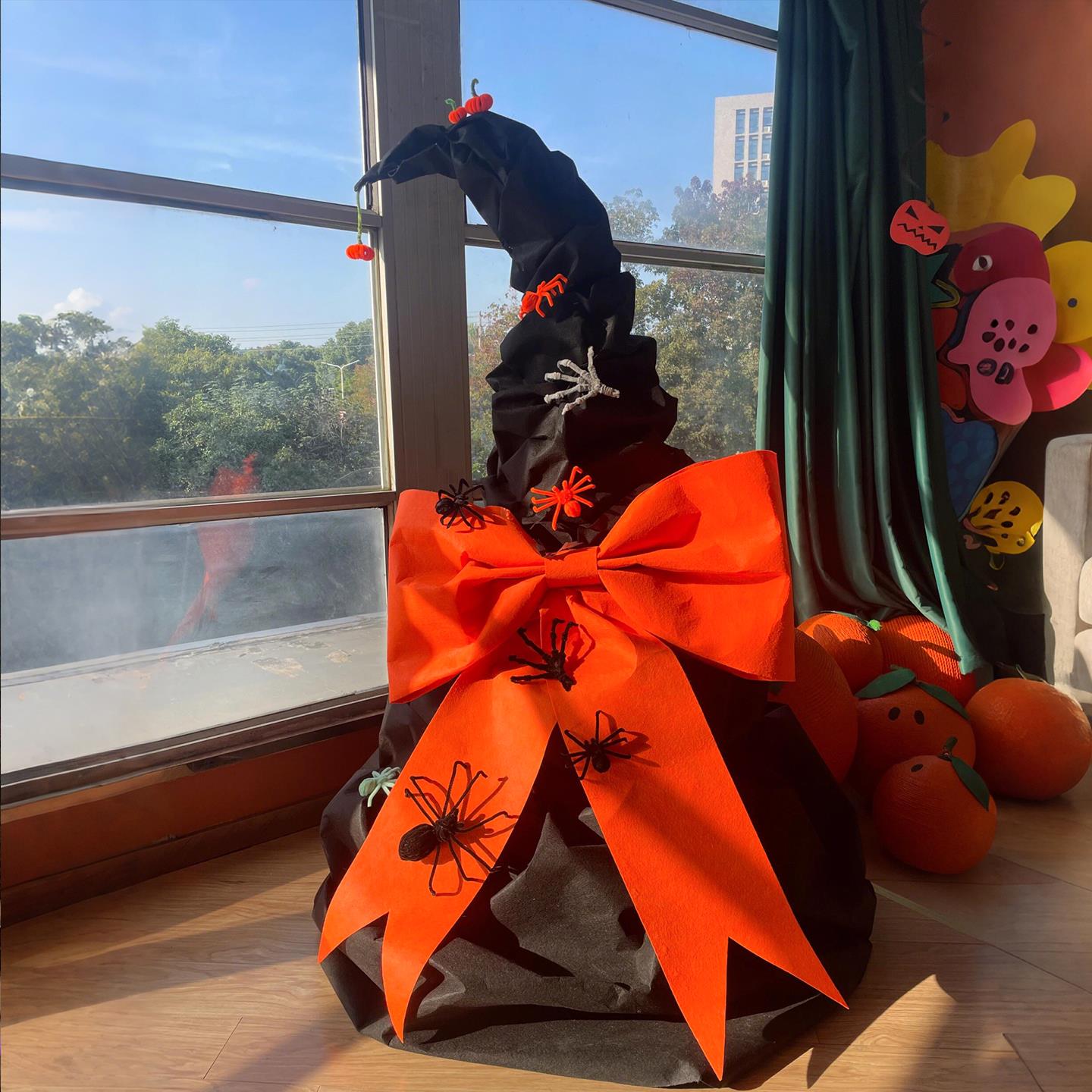 万圣节蝴蝶结大号装饰巫师帽餐厅店铺门头氛围感布置道具拍照背景