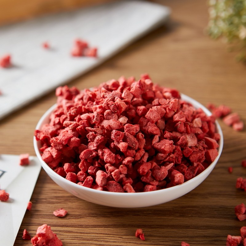 冻干草莓碎粒丁500g蛋糕甜品牛轧糖雪花酥奶茶雪顶装饰 烘焙原料,零食/坚果/特产,草莓干,淘宝优惠券,粉丝福利购,淘宝优惠卷