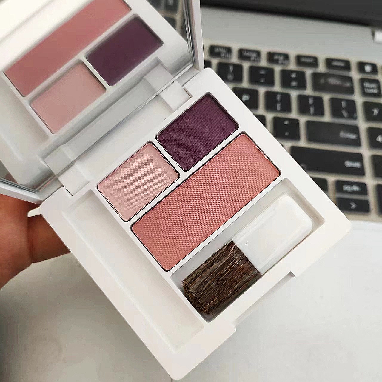 眼影腮红盘（附带腮红刷）美国