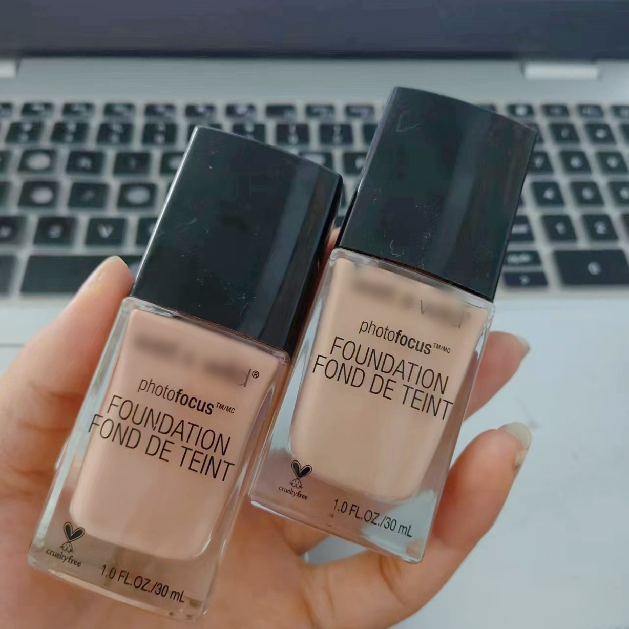 粉底液色号看介绍拍对焦