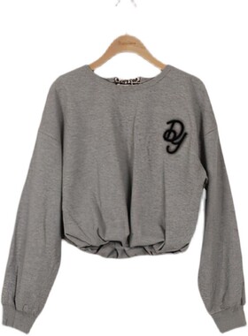 朵以2022春秋新款时尚潮流短款卫衣休闲套头上衣设计感37DQ326050