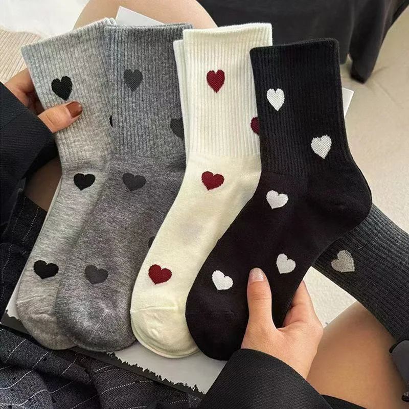 5 Pairs Women's Cute Heart Shaped Mid Tube Socks Spring and