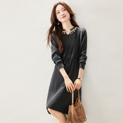 高级感针织连衣裙女秋冬小个子配大衣收腰系带中长内搭毛衣打底衫