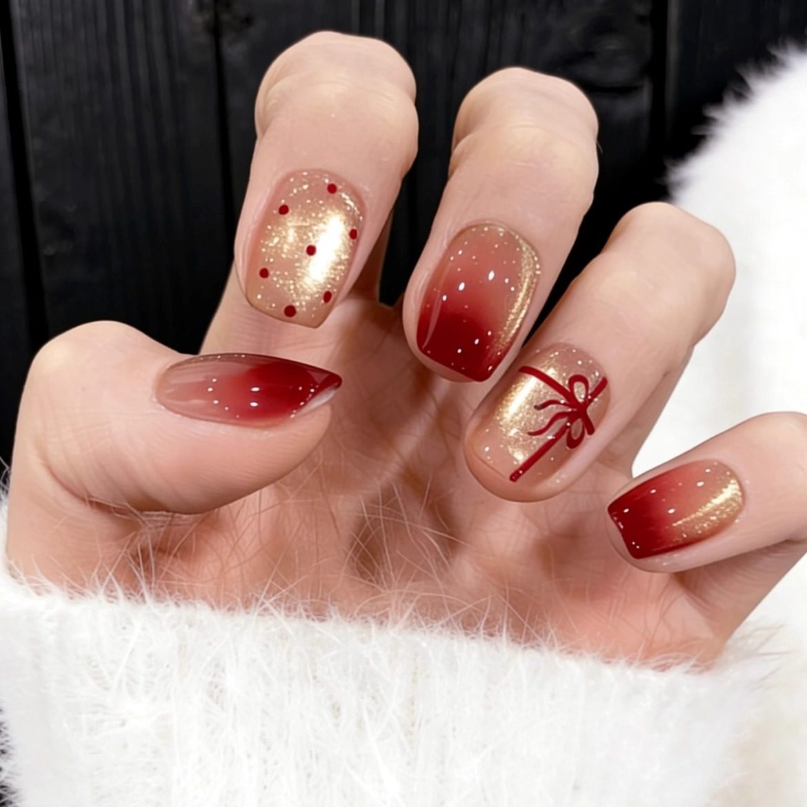 【冬日礼遇】2025秋冬爆款纯手工穿戴甲圣诞氛围感红色蝴蝶结猫眼,彩妆/香水/美妆工具,穿戴甲/甲片,淘宝优惠券,粉丝福利购,淘宝优惠卷