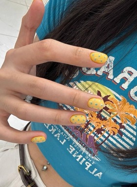 【黄油饼干】秋冬新品黄色蓝波点猫眼手工穿戴甲短款豆豆甲高级感