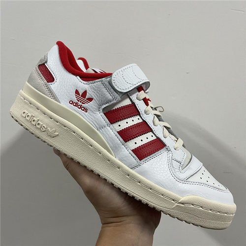 Adidas阿迪达斯三叶草低帮板鞋