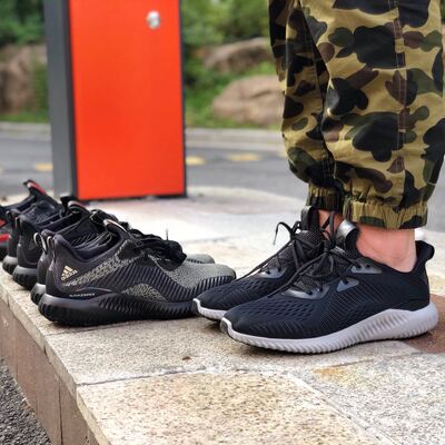 缓震跑步鞋Adidas/阿迪达斯