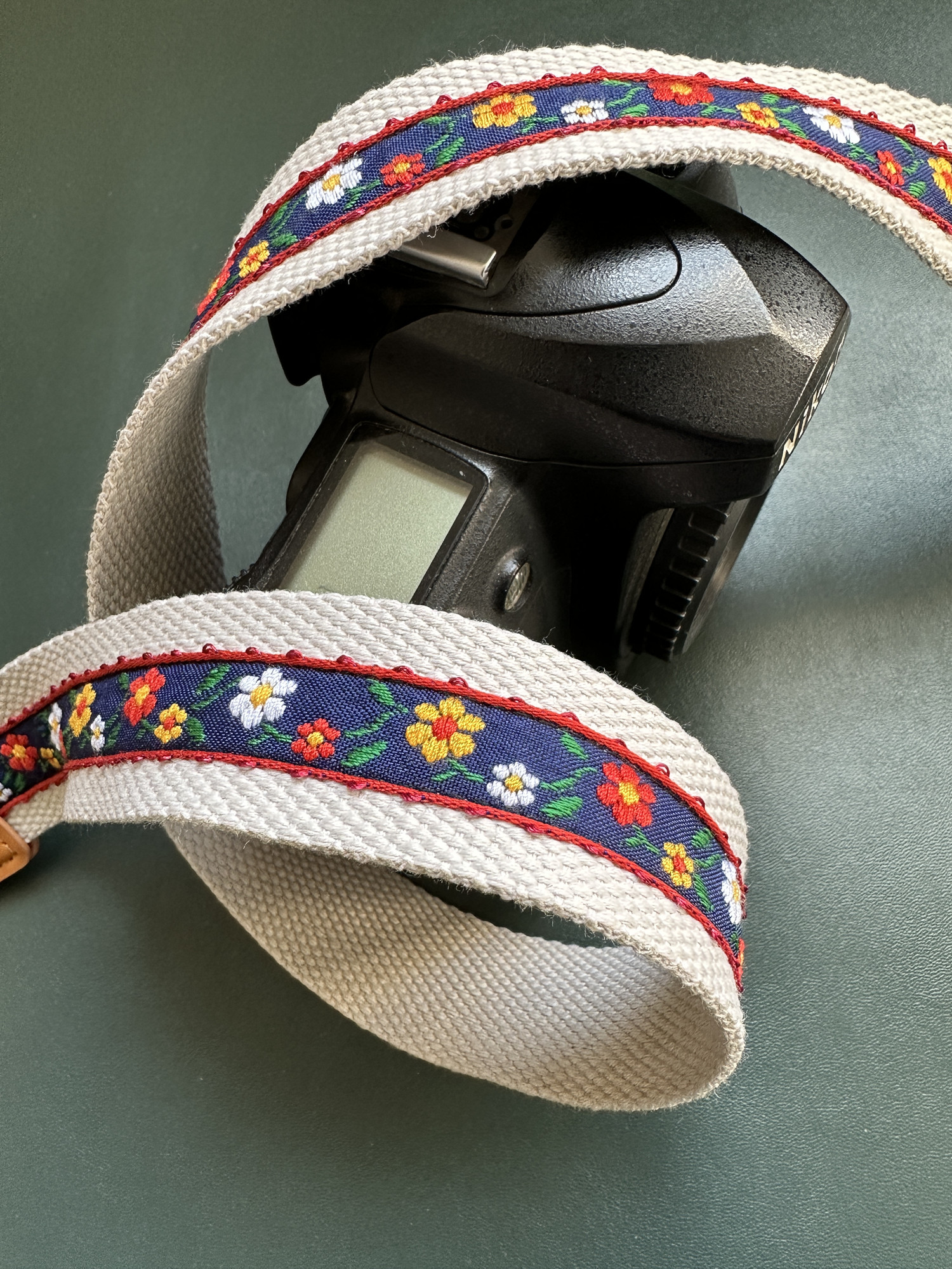 UNIKSTRAP纯手工绣花相机背带