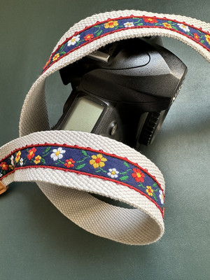 UNIKSTRAP纯手工绣花相机背带