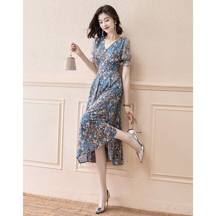V-NECK FLORAL DRESS 2024 NEW TEMPERAMENT CELEBRITY FRENCH WAIST CINCHING THIN CHIFFON MIDI SKIRT WOMENS SUMMER