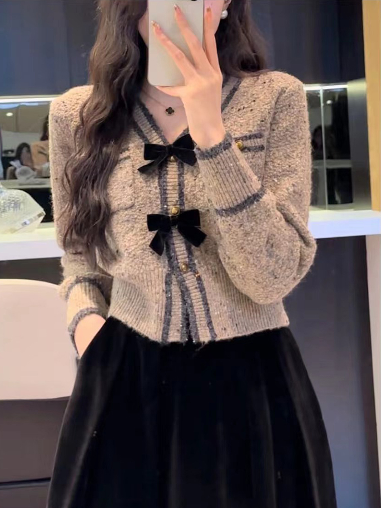 新款针织开衫富家千金感毛衣