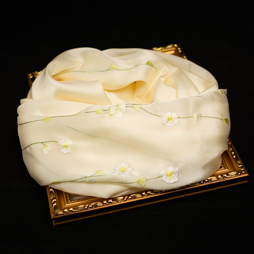 苏绣围巾手工刺绣丝巾双面绣纱巾