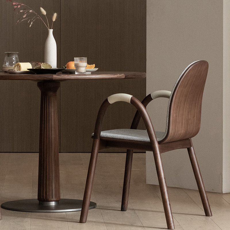 四叶草扶手椅 致家家居 |实木扶手椅子现代简约布艺靠背餐椅家用