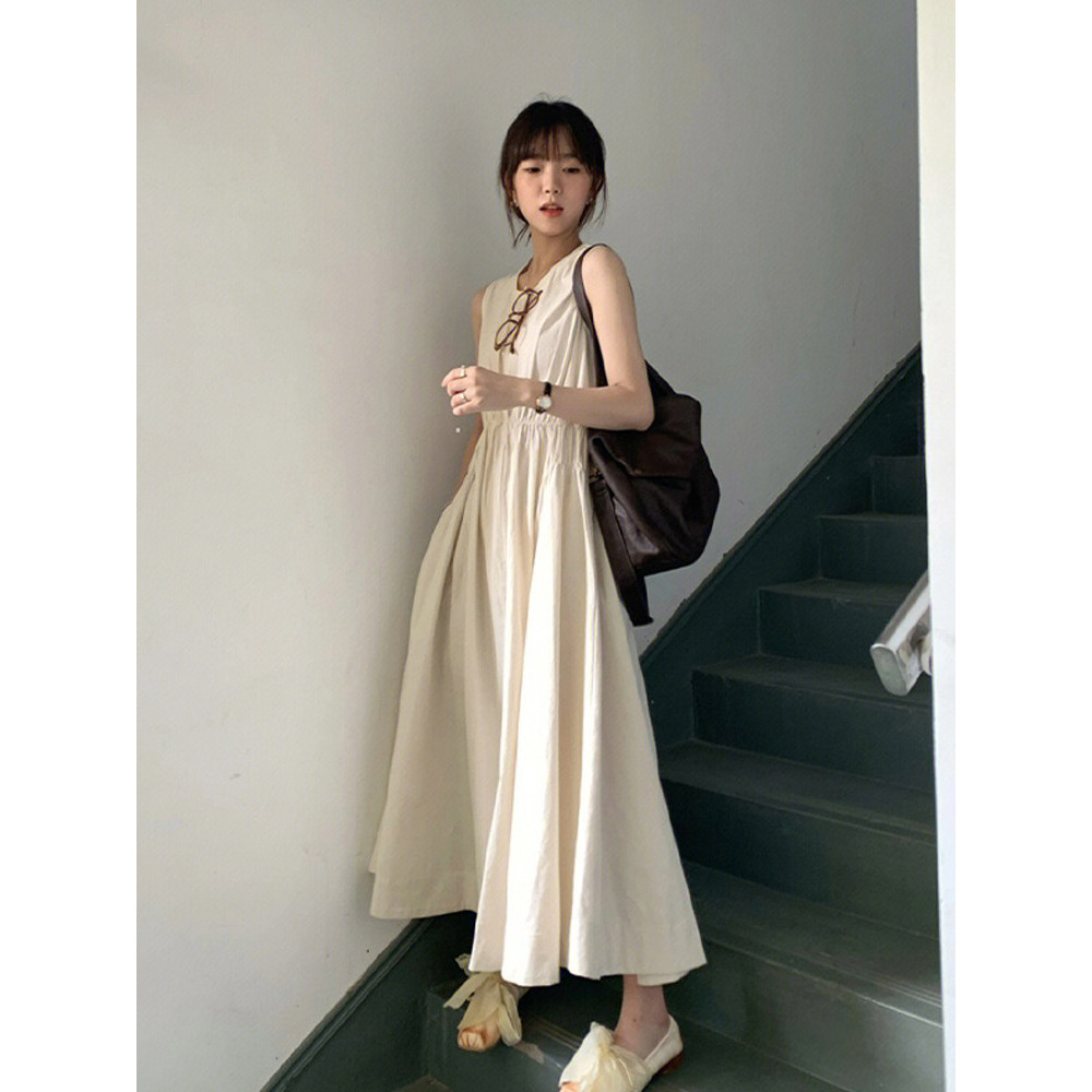 茶歇法式无袖背心连衣裙女夏季海边度假风收腰气质a字沙滩长裙子