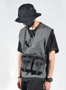 潮牌机能风工装斜挎包男包包日系百搭ins潮单肩背包小挎包邮差包
