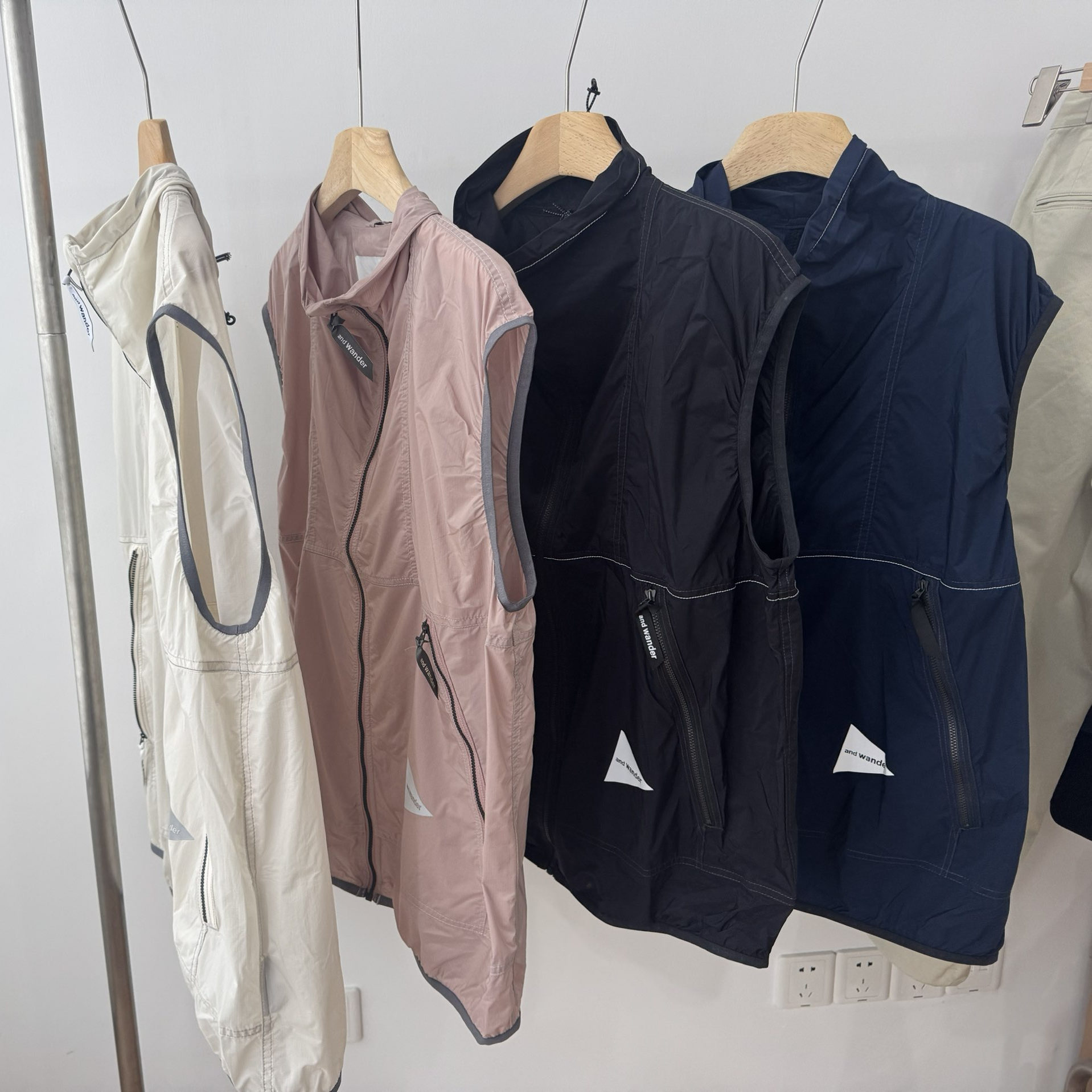 独家25新款安德王PERTEX机能户外轻薄可收纳反光缝线防水男女马甲