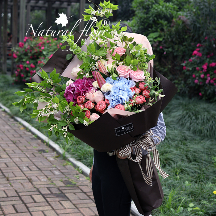 鲜花速递北京同城配送女友生日巨型韩式熊抱大花束绣球玫瑰混搭花