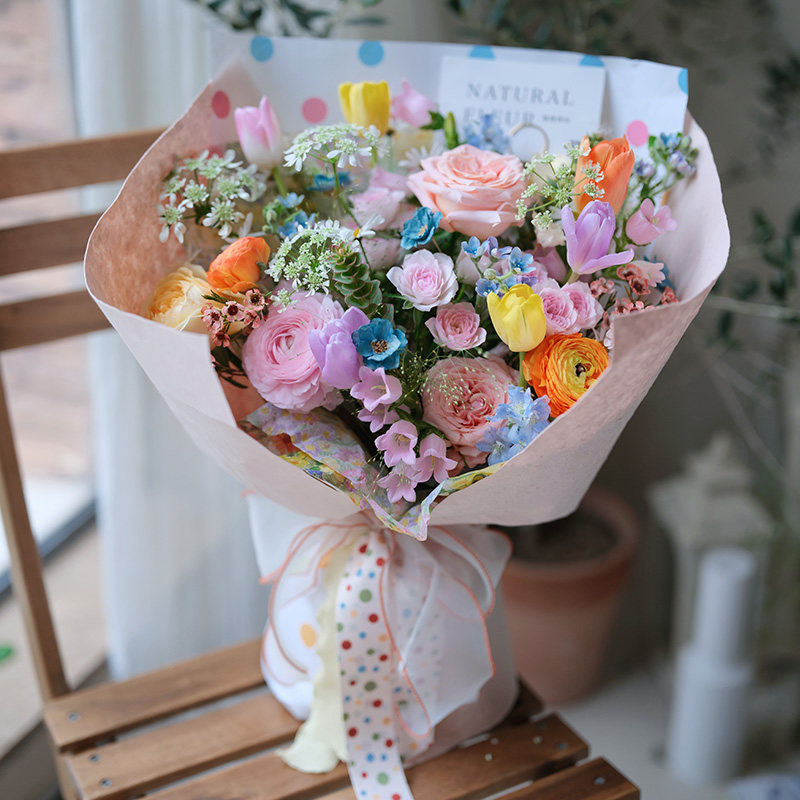 春日缤纷混搭花束设计师款