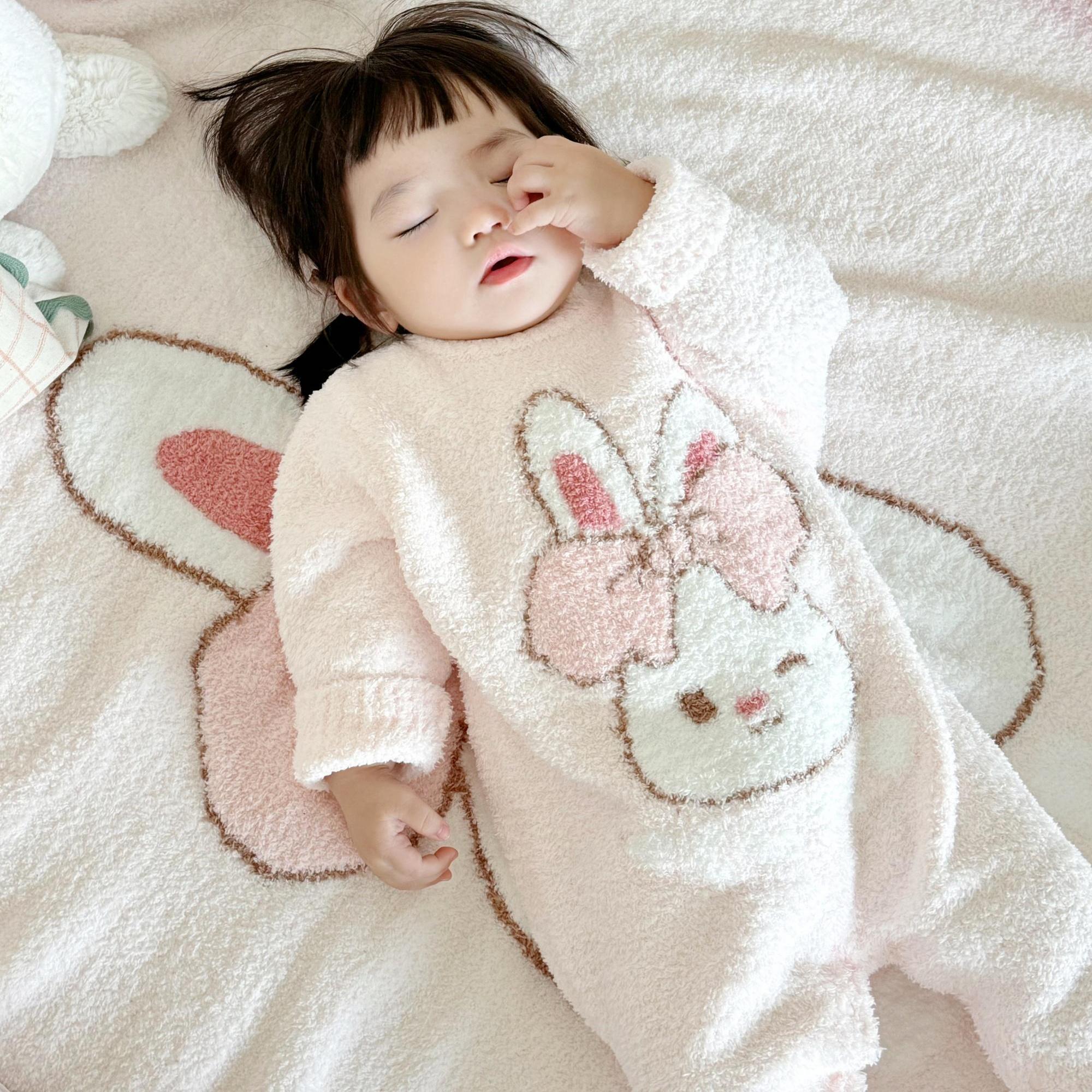 婴儿连体衣冬季半边绒女童外穿网红衣服卡通可爱男女宝宝外出抱衣