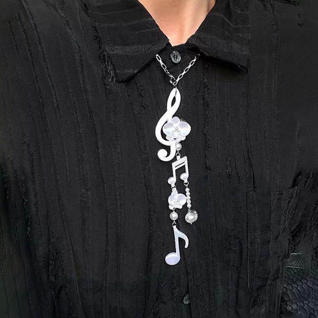 音乐符号兰花贝壳纹项链小众设计感珍珠色吊坠个性长版毛衣炼配饰
