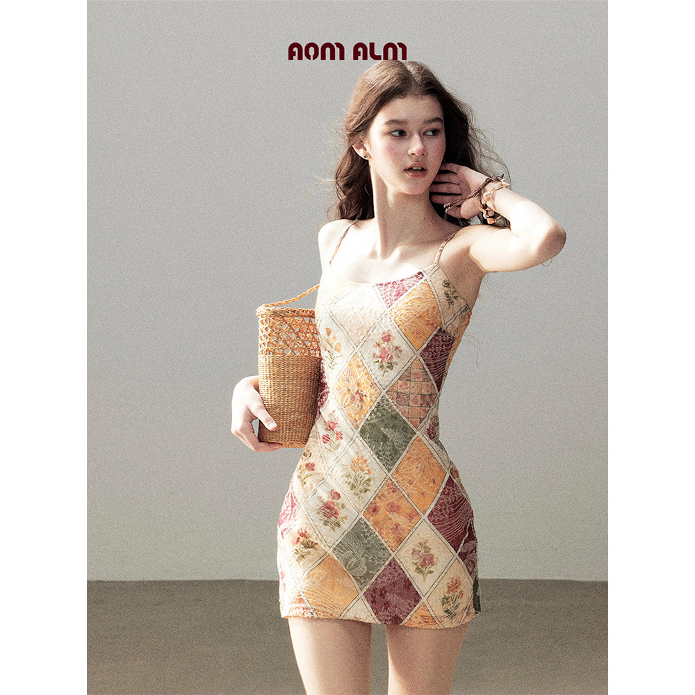 AOMALM少也眼"她的余光里"法式菱格碎花吊带连衣裙女夏包臀裙短裙