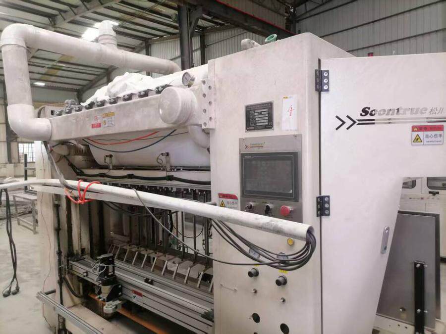 4月13日南宁市全自动底部抽折叠机、底部抽中包机、无胶复合、散抽大回旋四套设备网络拍卖公告