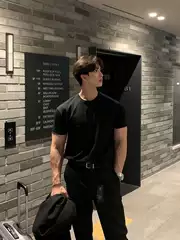 Black Regular Shoulder T-Shirt with Cuffed Sleeves, Summer Mature and Stable Men's Wear, Pure Cotton Inner Layer Short-Sleeve, Shows Muscles, Fitness Half-Sleeve